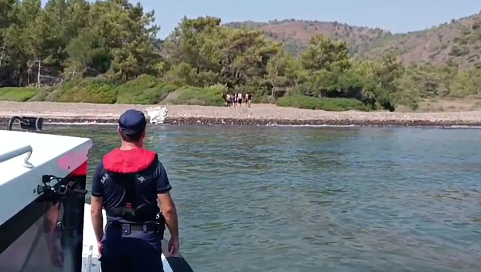 izmirde 56 duzensiz gocmen yakalandi KYiCep7B