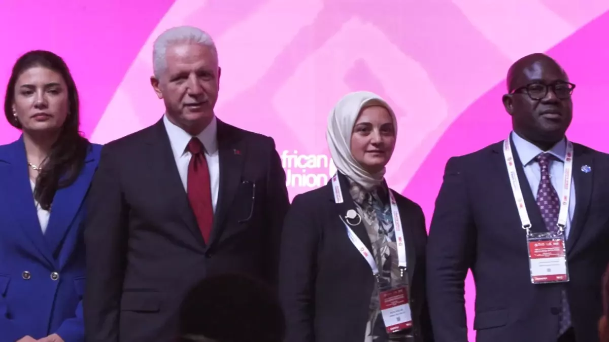 emine erdogan kadinlar ulkelerimizi 21inci yuzyilin parlayan yildizlari haline getirecekler qFZlFNvG.jpg