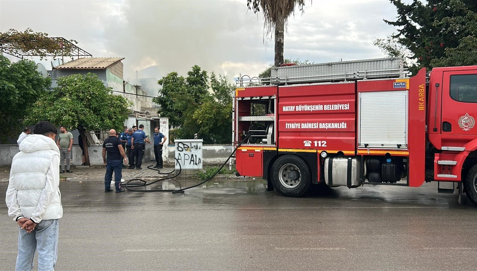 mustakil ev alevler icinde kaldi PK4aAjBc.jpg