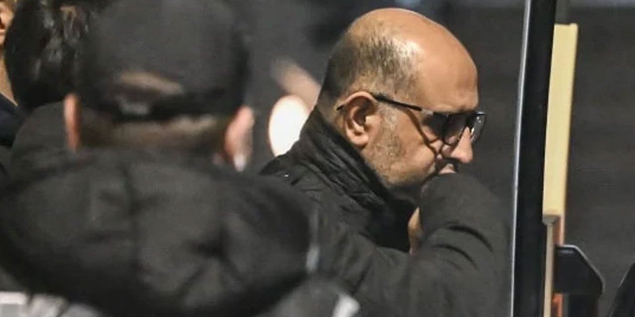 aziz ihsan aktasin ortagi adam silah cekti sesini cikarmadin iste iddianamede gecen akpli belediyeler 2rFRJb3S.jpg