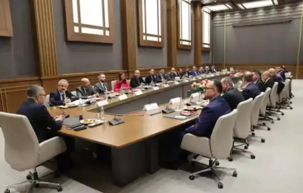 tbf heyeti iletisim baskanligini ziyaret etti hnaxcHUY.jpg