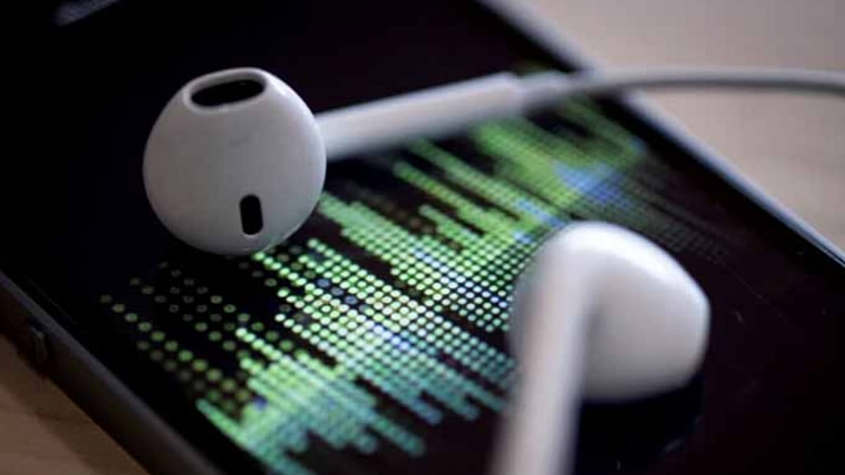 İsveç’te rekor kıran yapay zeka yapımı şarkı, listelerden çıkarıldı | Euronews