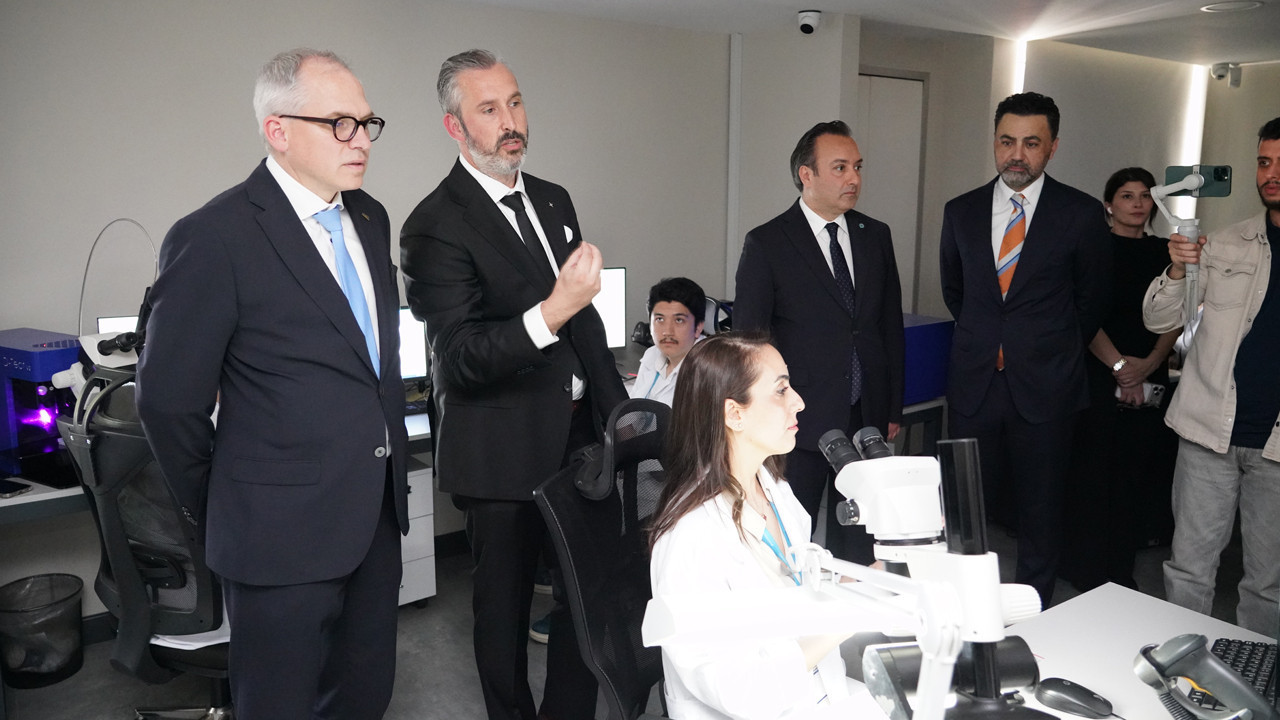 hrd-antwerp-turkiyenin-yeni-merkez-ofisi-istanbulda-acildi-EryVRcBe