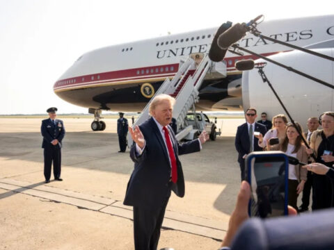 Trump turkiyeye gelisinde bindigi ancak donusunde kullanmadigi katarin hediyesi ucakla ilgili yeni gelismeyi acikladi 91mQf9KR